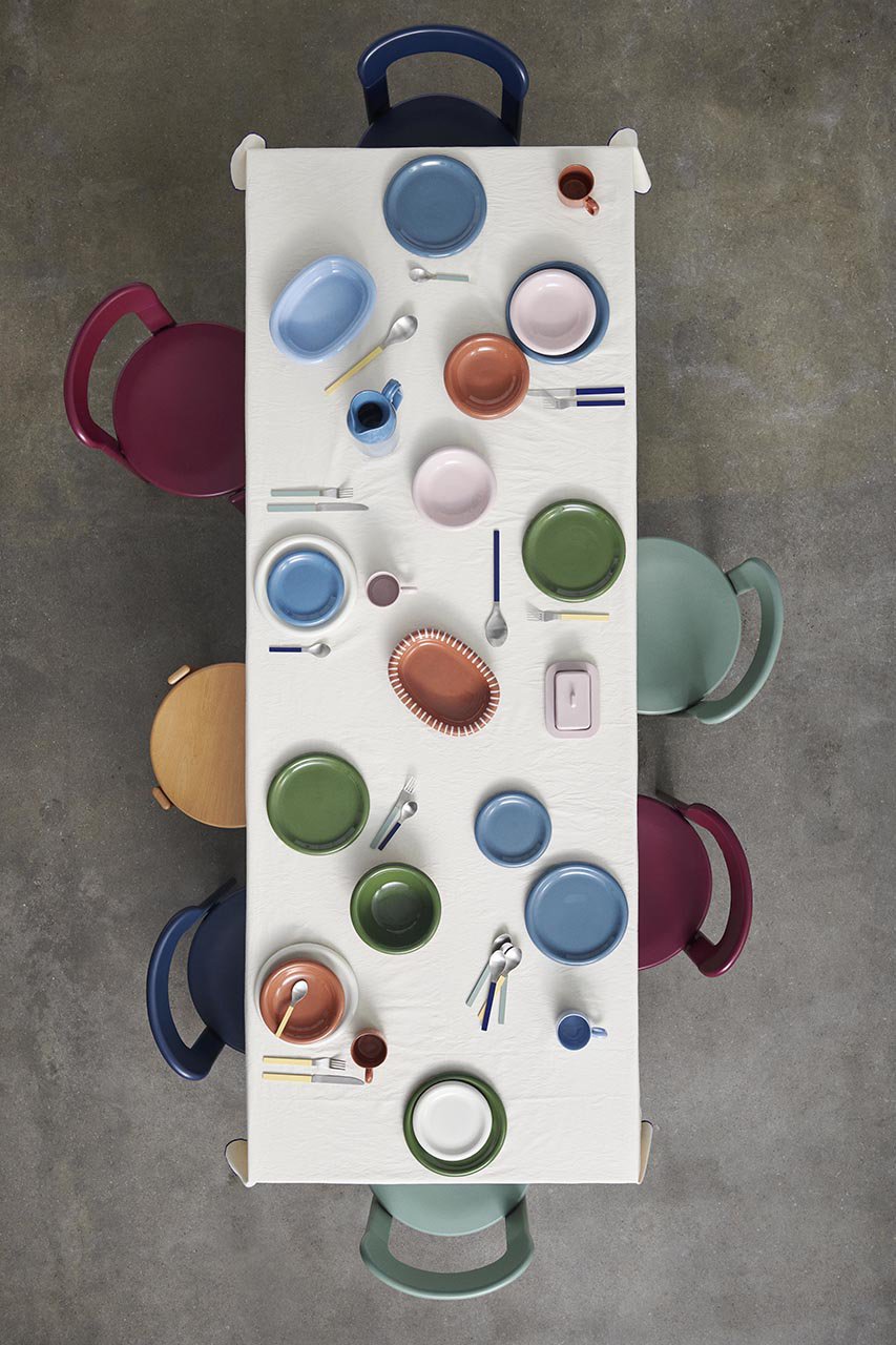 HAY(ヘイ)｜BARRO PLATE SET OF 2 Φ18/ダークブルー の通販｜ELLESHOP