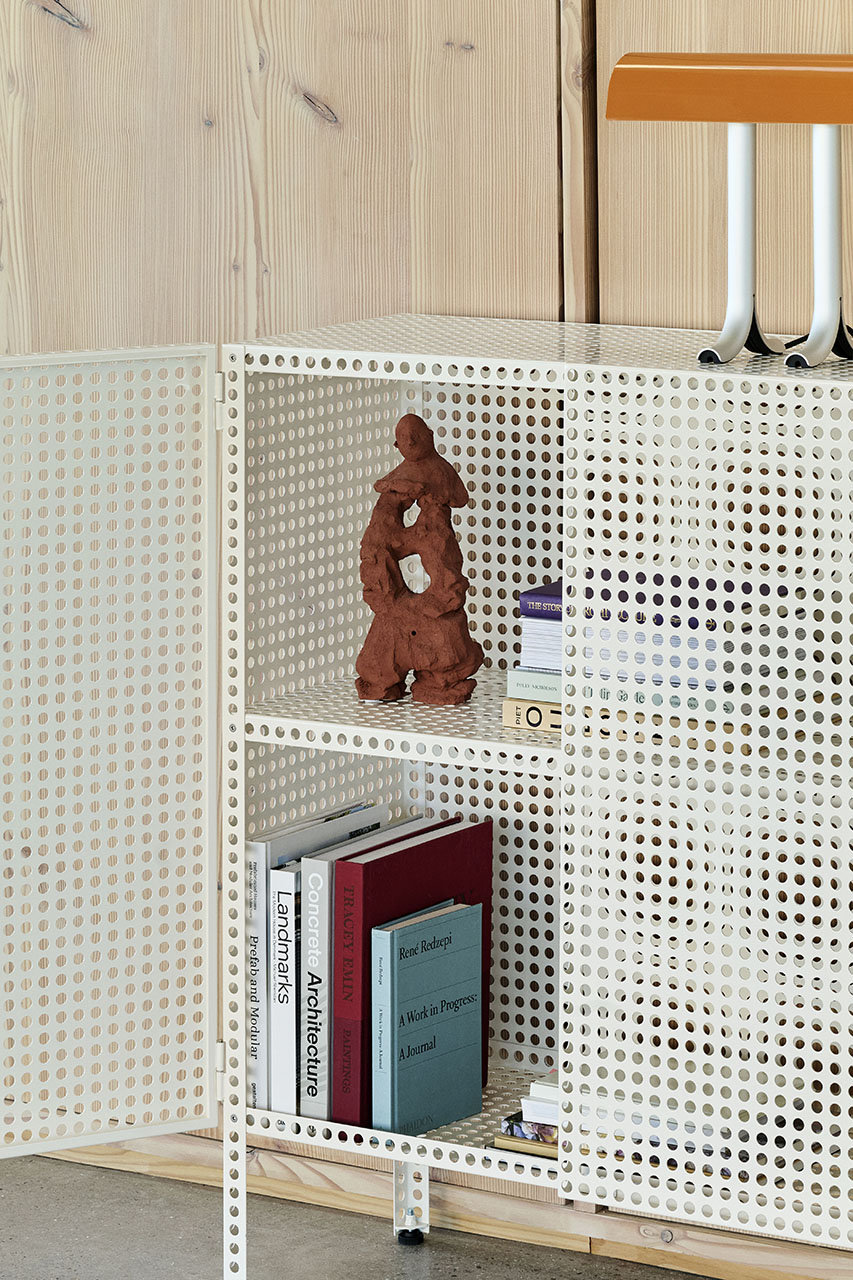 HAY(ヘイ)｜PERFORATED CABINET FLOOR M【メーカー取り寄せ】/エッグ