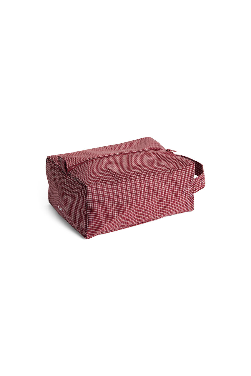 ヘイ/HAYのGRID WASH BAG S(バーガンディー/AF781-A601-AF61)