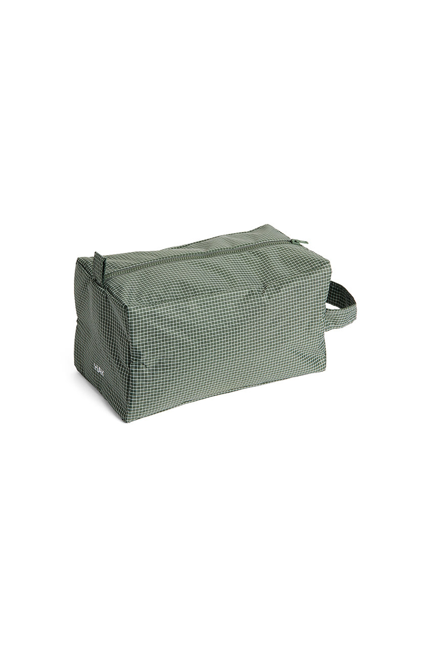 ヘイ/HAYのGRID WASH BAG M(ダークグリーン/AF781-A602-AF61)