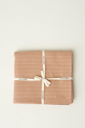 スティルレーベン/STILLEBENのテーブルクロス(510100/510105)