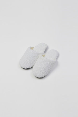 ルームシューズ M