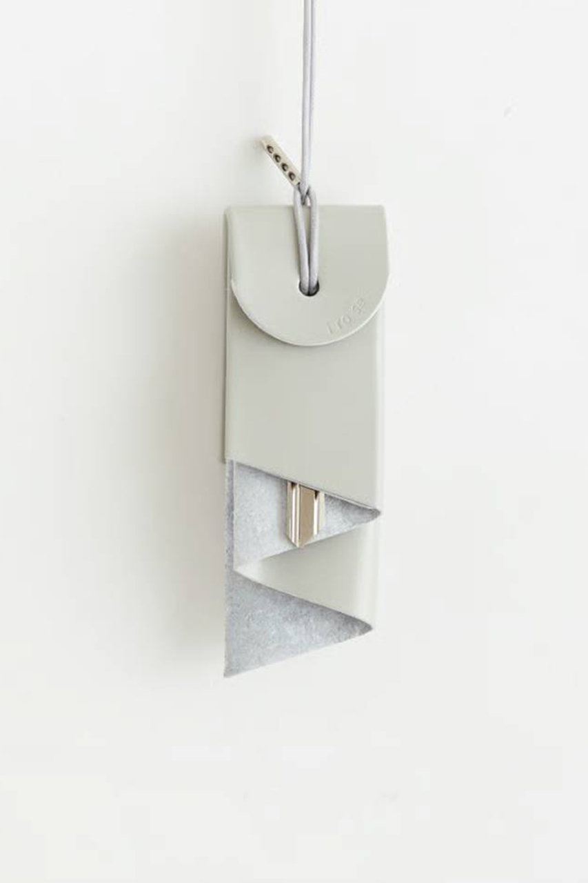 イロセ/i ro seのAURORA KEY HOLDER(GRAY/ACC-AR01)
