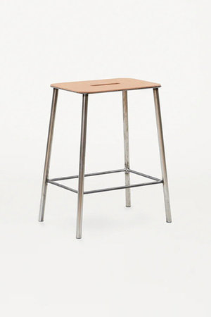 フラマ/FRAMAのアダム スツール ロースチール／ナチュラルレザー  H50【メーカー取り寄せ】(510900/510901)