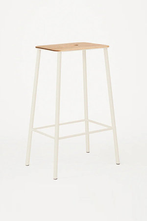フラマ/FRAMAのアダム スツール ウォームホワイト／オーク H65【メーカー取り寄せ】(510900/510901)