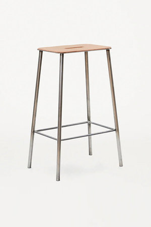 フラマ/FRAMAのアダム スツール ロースチール／ナチュラルレザー  H65【メーカー取り寄せ】(510900/510901)