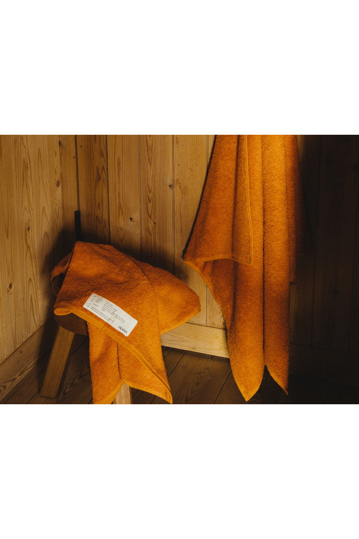 FRAMA(フラマ)｜ヘビータオル／ハンド/Burnt Orange の通販｜ELLESHOP