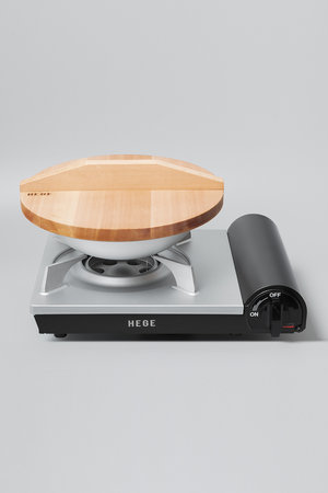 ヘゲ/HEGEのΦ250直火鍋（木蓋付き）セット＋＜costomaized by HEGE＞イワタニ カセットこんろ(510200/510202)