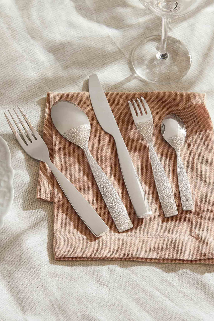 ALESSI DRESSED カトラリーセット（4人用）未使用 ALESSI(アレッシ)｜DRESSED カトラリーセット/- の通販｜ELLESHOP