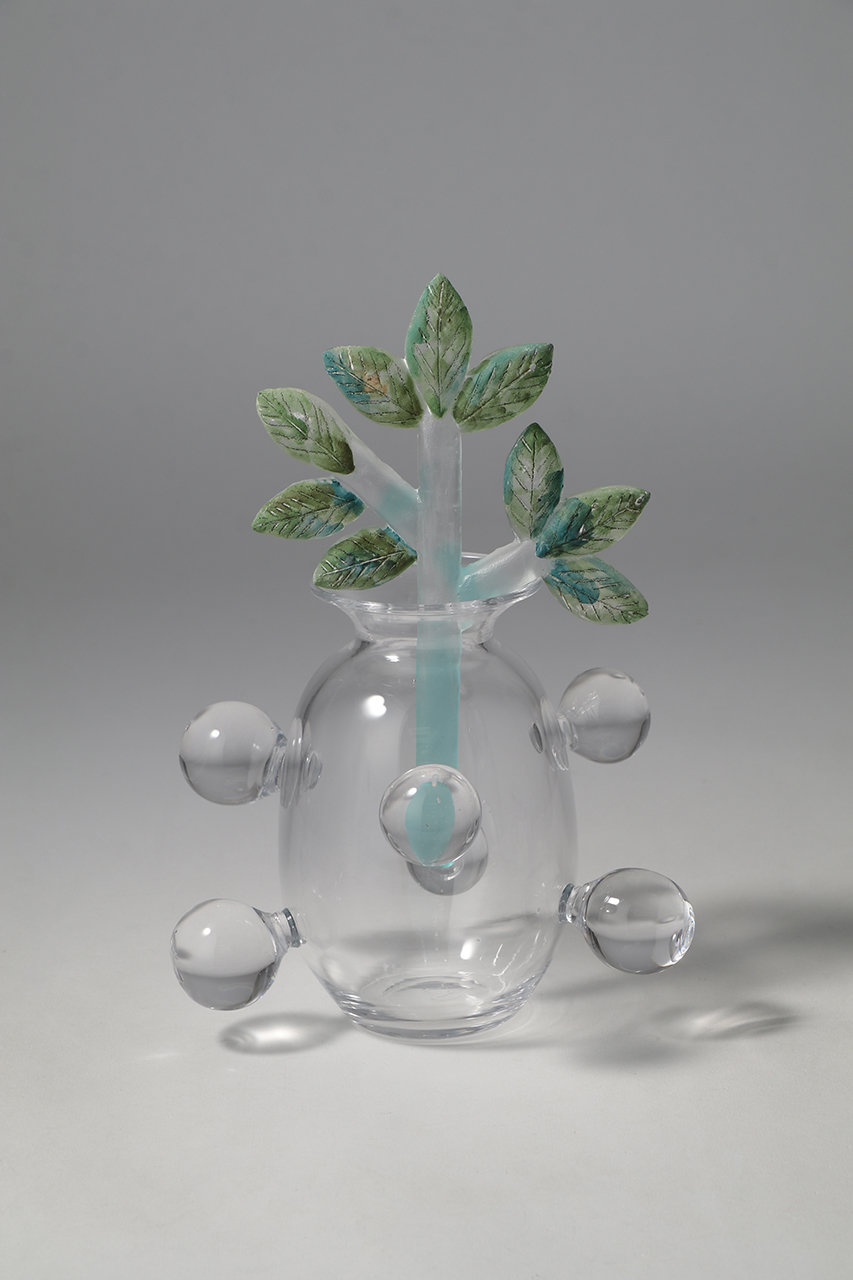 アダチ トモエ/Tomoe Adachiの【安達知江】水滴花びんと葉枝(-/-)