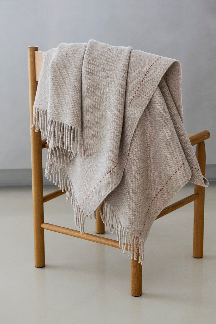 elvang Denmark(エルヴァン デンマーク)｜Ecru Highland スロー by