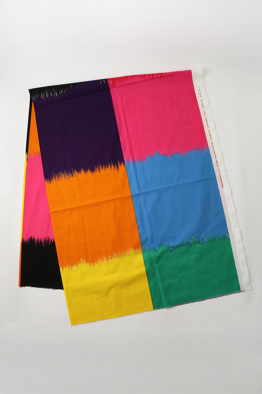 ムスタキビ/Mustakiviのマリメッコ Fabric OSTJAKKI 182cm(-/-)