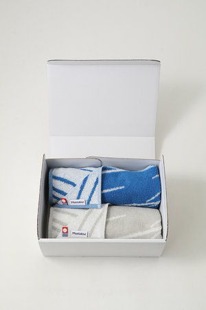 ムスタキビ/Mustakiviのギフトセット 渓流 フェイスタオル2枚