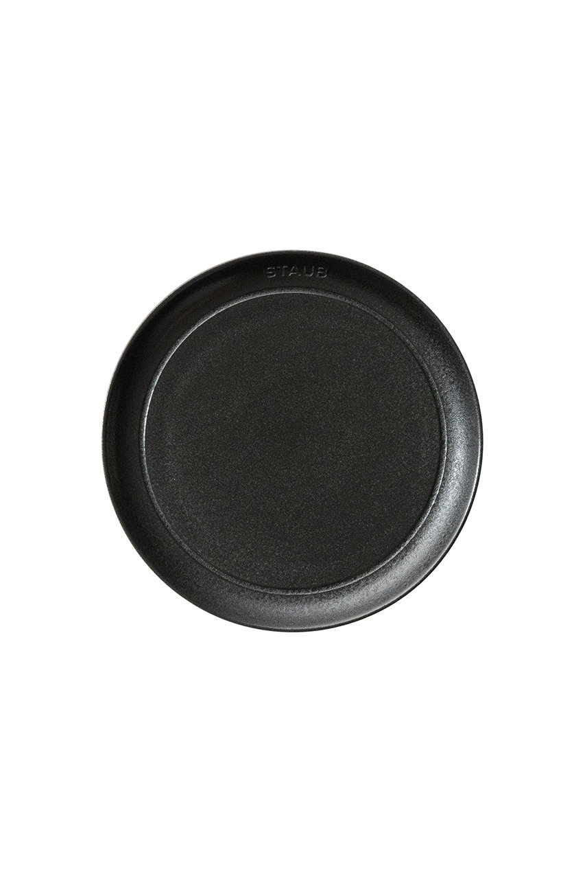 STAUB(ストウブ)｜プレート 20cm/マットブラック の通販｜ELLESHOP